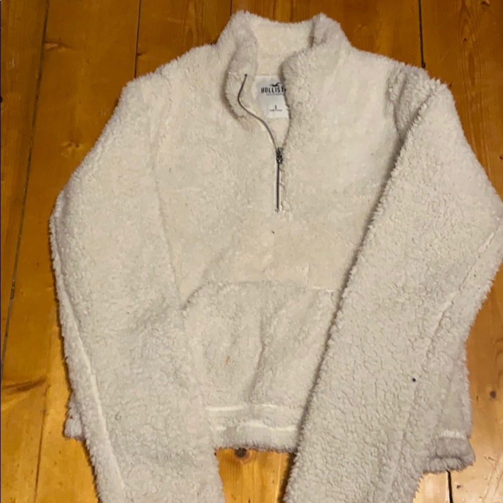 sweatshirt